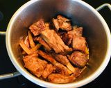 Hình bước làm 4 của món Dừa kho cốt lết chay