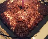A picture of step 8 of Oreo choco cake.
