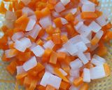 Hình bước làm 1 của món Cơm chiên chả trứng