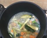 Foto langkah ke 3 dari resep Sup Ayam ala Pak Min Klaten.