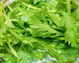 Hình bước làm 1 của món Canh tần ô nấu tôm thịt