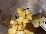 বাঁধাকপি  ও কাতলা মাছের মাথার ঘন্ট (bandhakopi o katla macher ghonto recipe in Bengali)