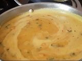 खानदेशी दाल वाटी (खमंग व खुसखुशीत) (dal bati recipe in marathi)
