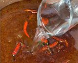 A picture of step 4 of Sichuan Style Spicy Braised Pig Trotters 川辣味酱猪手.