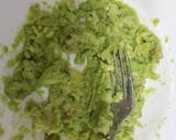 Foto del paso 3 de la receta: Baguete de centeno con pollo al estilo saludable🥑🥑