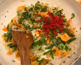 Foto del paso 5 de la receta: Guiso de verduras con salmón a la plancha