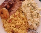 Foto del paso 4 de la receta: Cerdo, con arroz y ensalada