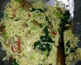 Foto langkah ke 7 dari resep Mie goreng (Mie Burung Dara pipih).