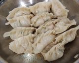 Foto langkah ke 4 dari resep Yaki Gyoza (fried dumpling).