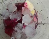 Foto langkah ke 2 dari resep Jus Buah Naga Merah Campur Apel.