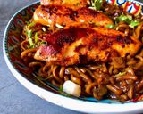 Hình bước làm 4 của món Mì Tương Đen Chapagetti Cùng Ức Gà Áp Chảo