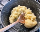 Une image de l'étape 4 de Galette façon franc comtoise à la pistache.