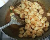 A picture of step 9 of Prawn Masala.