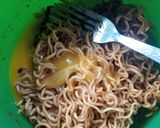 Foto langkah ke 4 dari resep Martabak Mie.