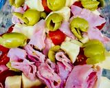 Foto del paso 1 de la receta: CANASTITAS DE JAMÓN COCIDO Y QUESO CON TOMATE Y ACEITUNAS 🍖🧀🍅🫒