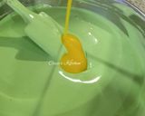 Foto langkah ke 5 dari resep Pandan Melaka Cheesecake Tanpa Terigu.