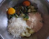 Foto del passaggio 3 della ricetta 🧆Polpette di zucchine e patate alla menta e pecorino🍀