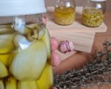 Foto del paso 3 de la receta: Tres conservas de ajo 🧄 Tres formas de tener ajo listo 🧄 y aceite saborizado