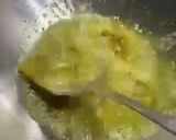 Foto langkah ke 3 dari resep Ayam Goreng Lengkoas Empuk (Bumbu Kering dan Sedikit Minyak).