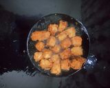 Foto langkah ke 7 dari resep Tahu Krispi.
