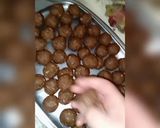 صورة لخطوة 6 من وصفة بنيون على شكل فيريروشي على طريقتي ويخرج كمية كبيرة
