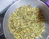 મગ મઠ ભેળ (Moong Moth Beans Bhel Recipe In Gujarati) રેસીપી સ્ટેપ2ફોટો