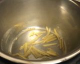 Hình bước làm 2 của món Đùi gà xào gừng và nấm mèo-Instant Pot