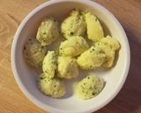 Gluténmentes tejmentes rizsdaragaluska, húslevesben recept fázis 2 fotója