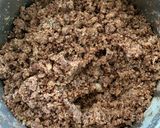 Foto langkah ke 3 dari resep Weetbix Chocolate Slice.