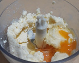 Foto del paso 2 de la receta: Conitos con dulce de leche bañado con chocolate