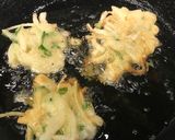Foto del paso 3 de la receta: TORTITAS DE CEBOLLA🧅