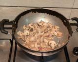 A picture of step 4 of Mushroom soup.