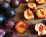 Foto del paso 1 de la receta: Streusel de ciruelas rojas al moscatel
