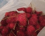Foto langkah ke 1 dari resep Manisan Rambutan Merah Putih.