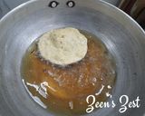 A picture of step 2 of Leek Pooris.