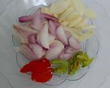 Foto langkah ke 4 dari resep Tumis Kembang Kol Baso.