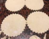 Foto del paso 1 de la receta: Empanadillas de cayote y nuez en masa de hojaldre