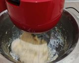 Foto langkah ke 2 dari resep Roti Manis Simple.