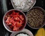 A picture of step 3 of Papad chat.