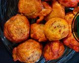 A picture of step 8 of Aloo wara.