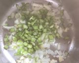 Foto del paso 2 de la receta: Risotto de apio, pollo y hongos