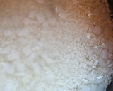 Foto del paso 5 de la receta: Huevo en salsa con bolitas de arroz y frijol