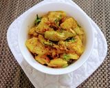 A picture of step 8 of Summer Squash and Potatoes in One Pot.