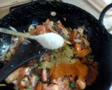 A picture of step 7 of Pyaaz Karele.