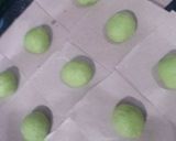 Foto langkah ke 4 dari resep Donat Pandan.