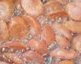 عکس مرحله 1 از دستور سوسیس بندری با سیب زمینی سرخ کرده😋