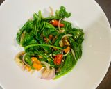 A picture of step 4 of Stir-fried Spinach.