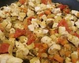 Foto del paso 3 de la receta: Couscous con verduras, pollo y 1000 especies