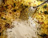 A picture of step 3 of Nylon Poha Chivda.