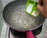 Foto langkah ke 2 dari resep Kuah Bening Sawi Putih Gurih.